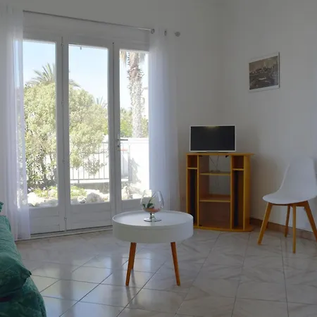 2 Pieces - 4 Personnes - Bas Elne Ar000-l01 Latour-Bas-Elne